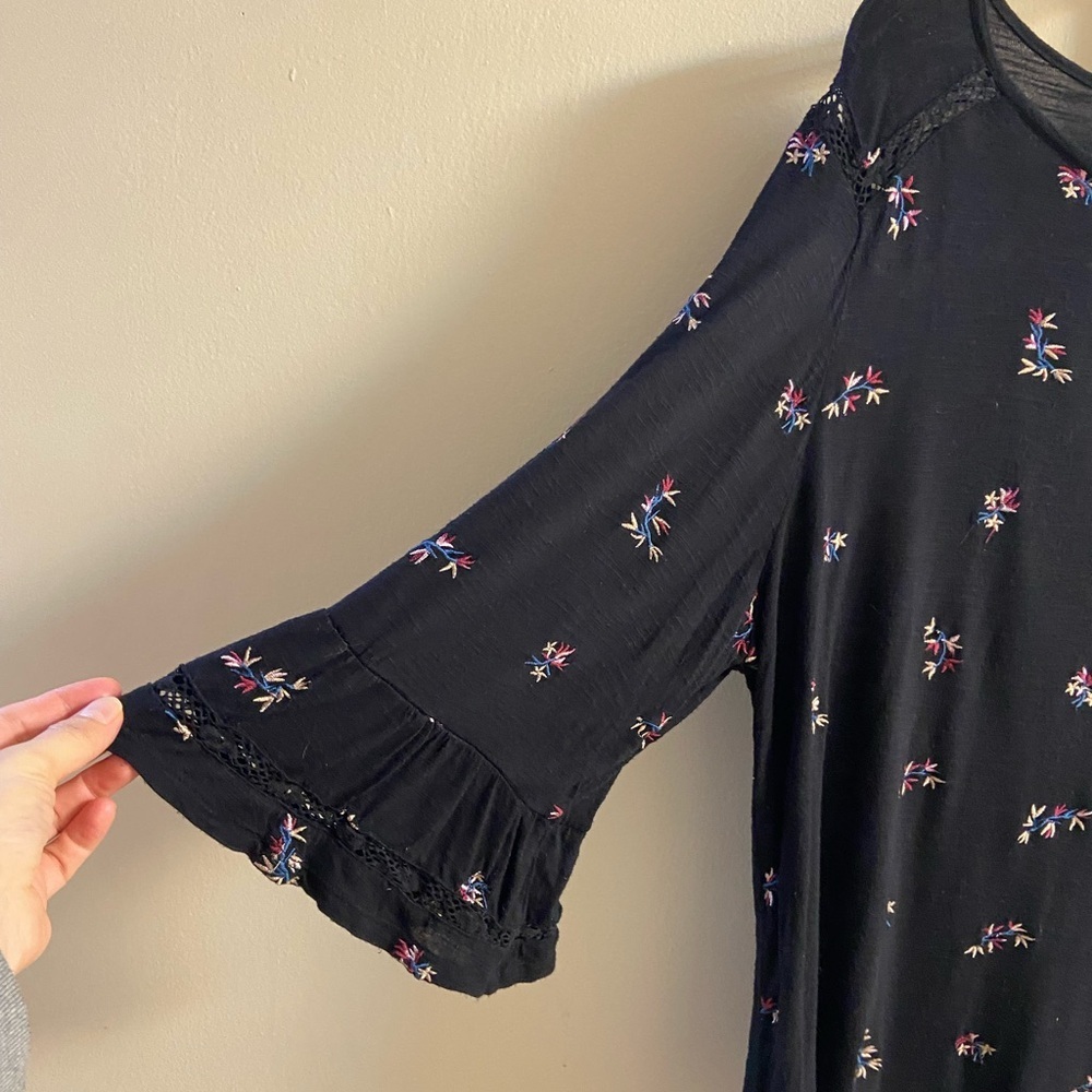 Lucky Brand black embroidered ruffle sleeve top blouse 1X - Picture 6 of 8